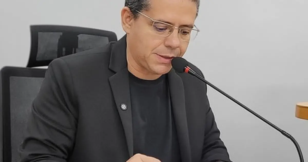 Alexandre busca apoio do Estado para disponibilização de neurocirurgião