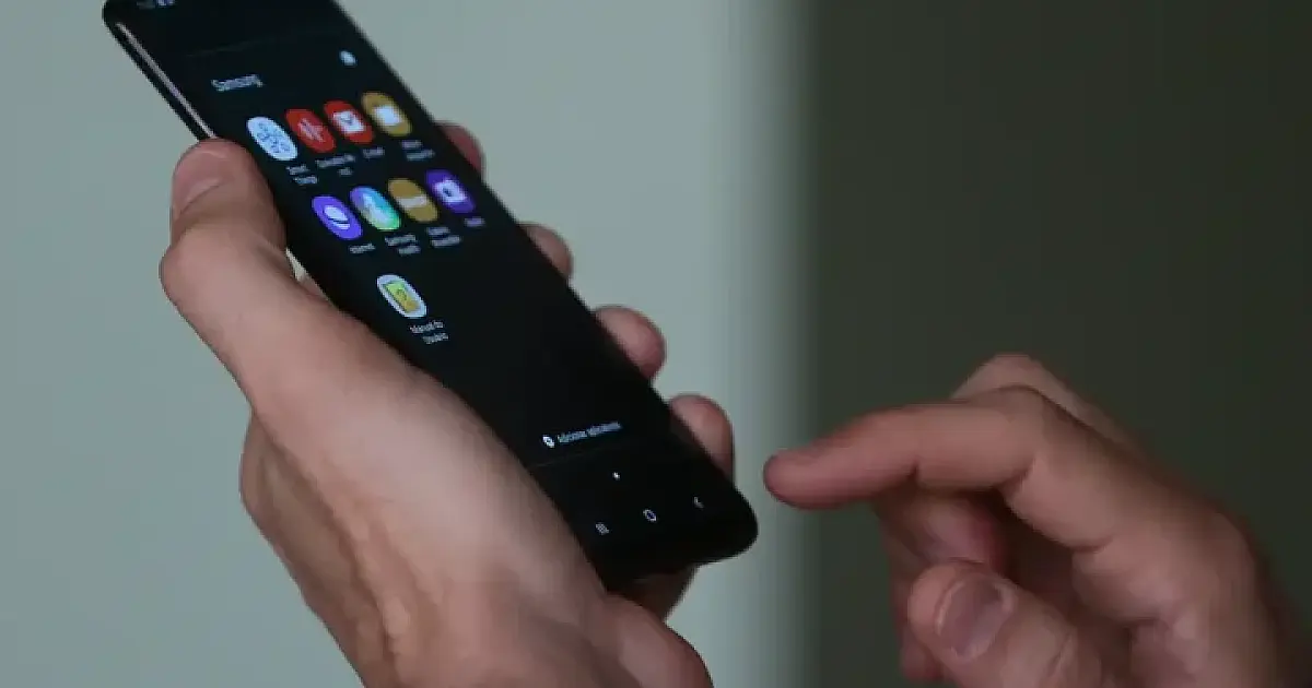 Estudo mostra que brasileiro está falando menos de política no WhatsApp