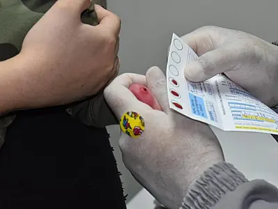 Retrospectiva 2025: Triagem neonatal avançou em MS com teste do pezinho ampliado