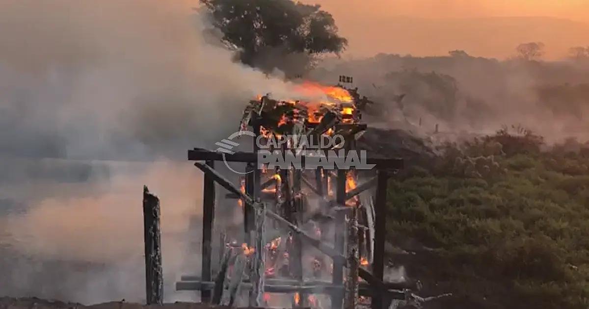 Reconstrução da ponte queimada na Estrada Parque inicia em duas semanas