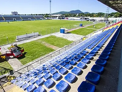Erro em laudo de segurança quase custa a presença da torcida na estreia do Corumbaense