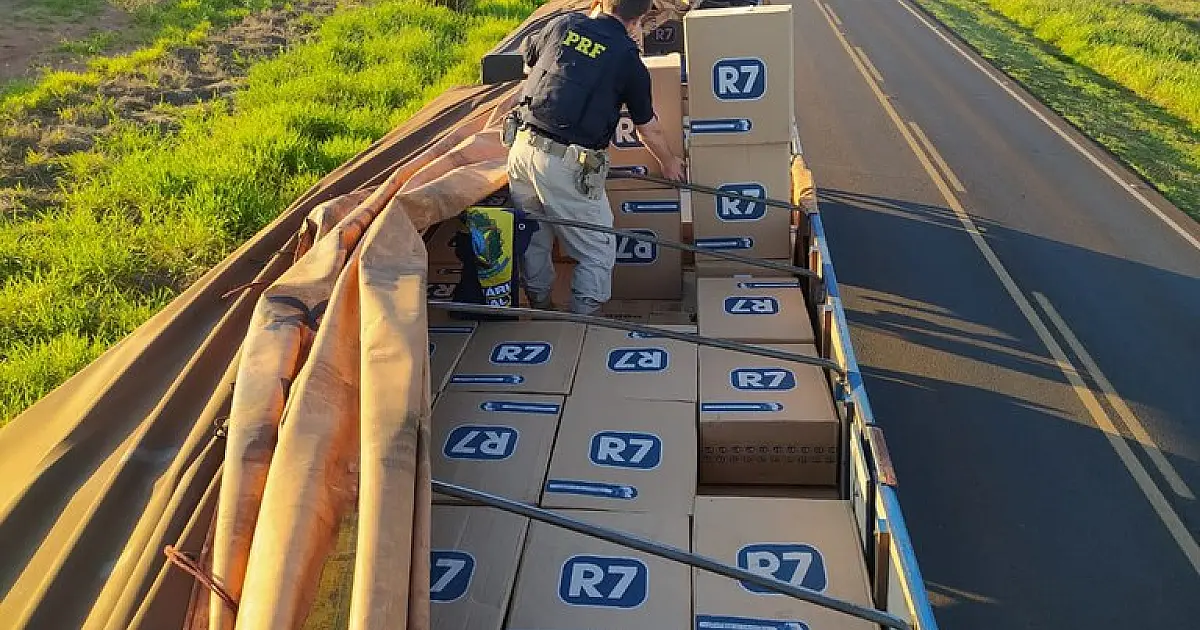 PRF apreende 600 mil maços de cigarros contrabandeados