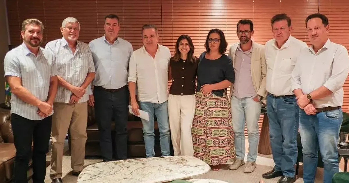 Deputados e PT criticam Riedel por defender anistia, mas não vão entregar cargos no Governo