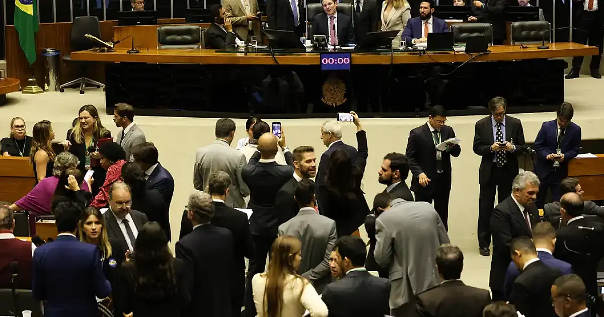 Motta adia votação de PL Antifacção para terça-feira (18)