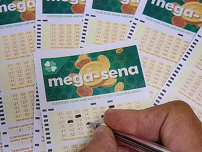 Mega-Sena sorteia prêmio de R$ 100 milhões