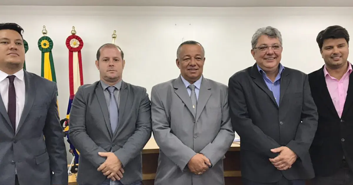 Câmara de Corumbá antecipa votação e reelege Evander Vendramini como presidente