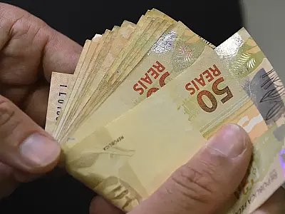 Governo envia alertas sobre imposto de renda pelo Gov.br e WhatsApp