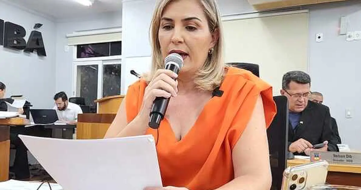 Vereadora cobra mais melhor sinalização de trânsito próximo às escolas