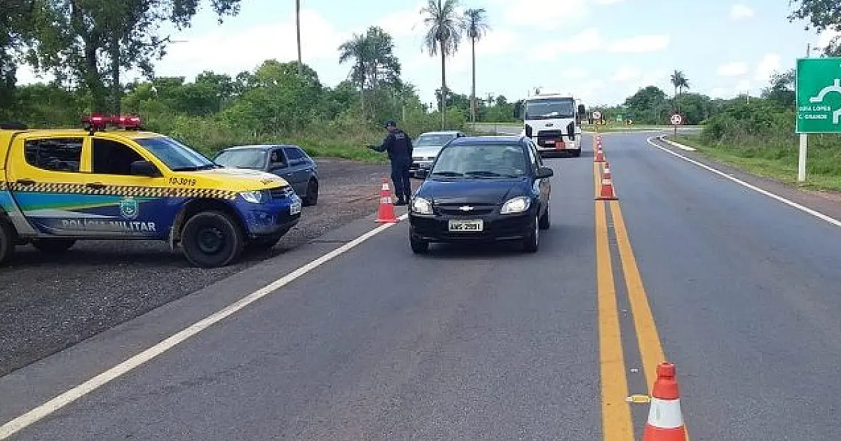 Com barreiras e equipes volantes, PMR vigia rodovias para evitar acidentes