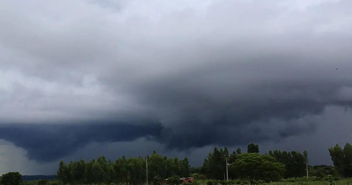 Sexta-feira com pancadas de chuva e declínio de temperatura no Estado
