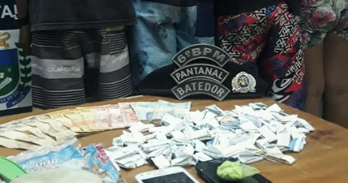 Quadrilha é presa com 93 papelotes de cocaína escondidos em bolsa de grávida