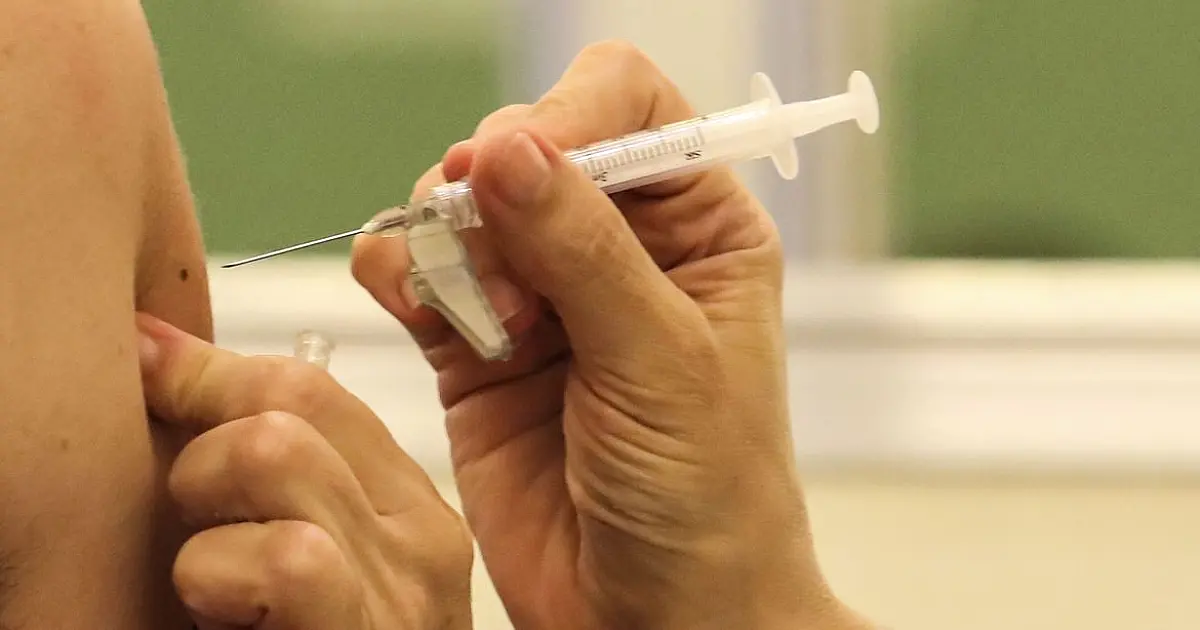 Imunidade pós-vacina pode demorar semanas, dizem especialistas