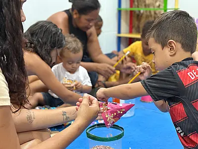 Carnaval vira ferramenta de cuidado e proteção para crianças no SCFV