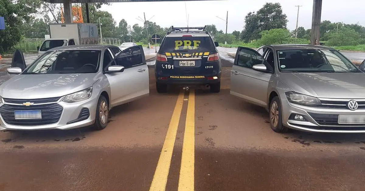 PRF recupera dois veículos em MS que seriam levados para a Bolívia
