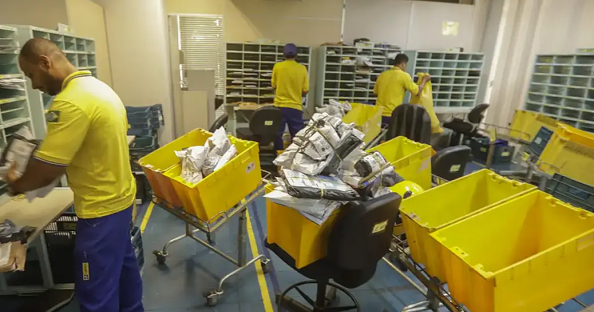 Correios aprovam demissão voluntária e fechamento de agências