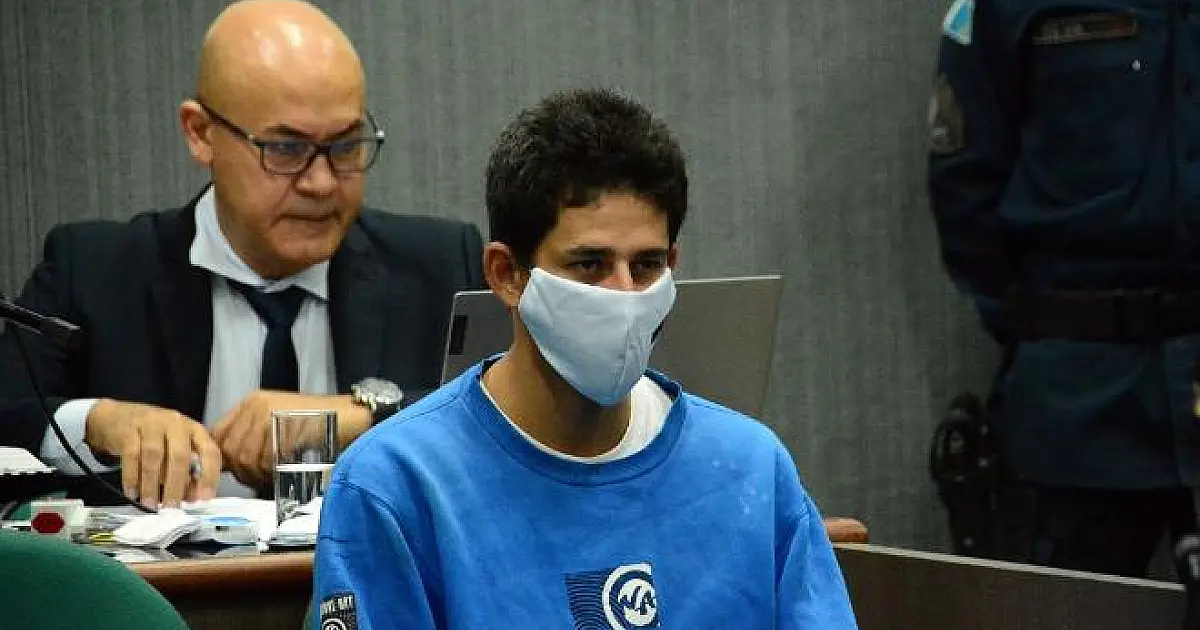 Acusado de matar a estudante Carla decide ficar em silêncio durante julgamento