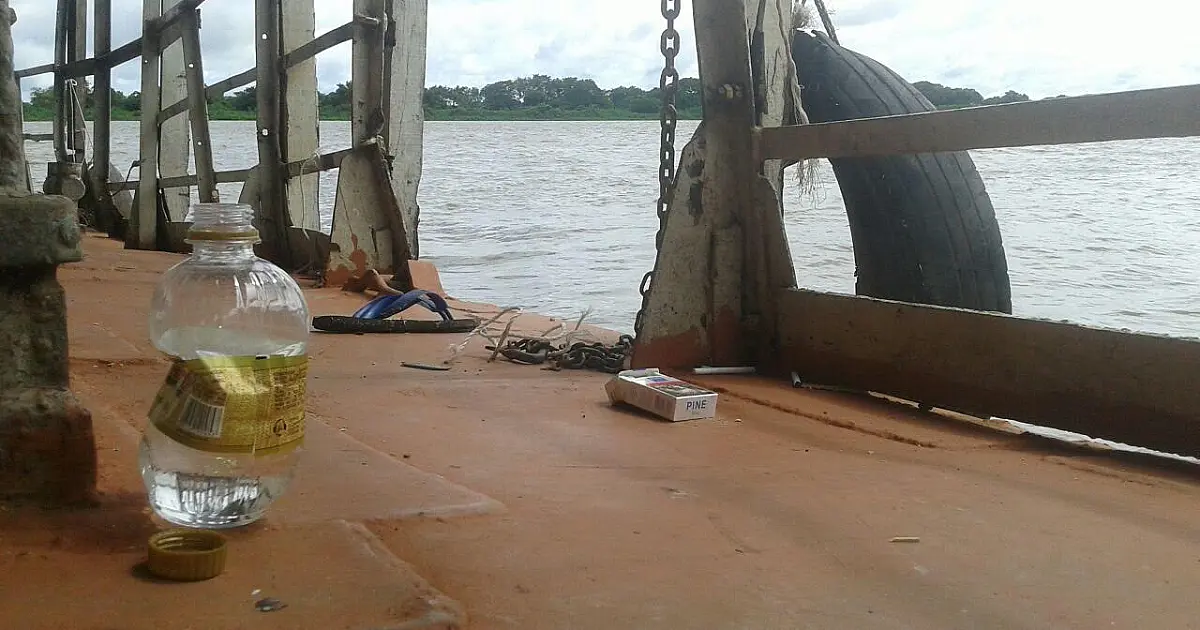 Bombeiros encontraram bebida alcoólica no barco utilizado por desaparecido no rio