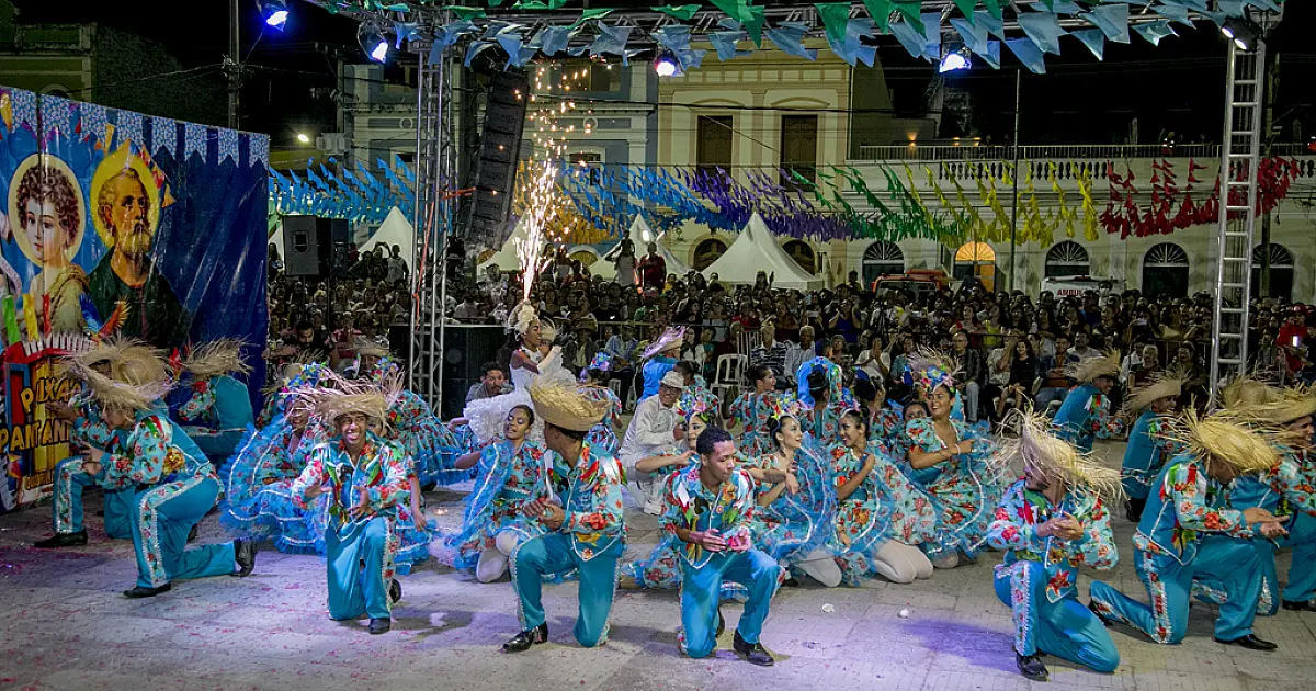 Concurso de Quadrilhas Juninas anima Arraial do Banho de São João no Porto Geral