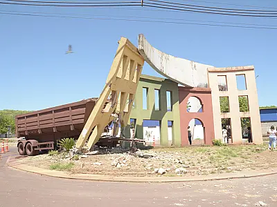 Prefeitura faz enquete sobre a construção do novo portal da cidade