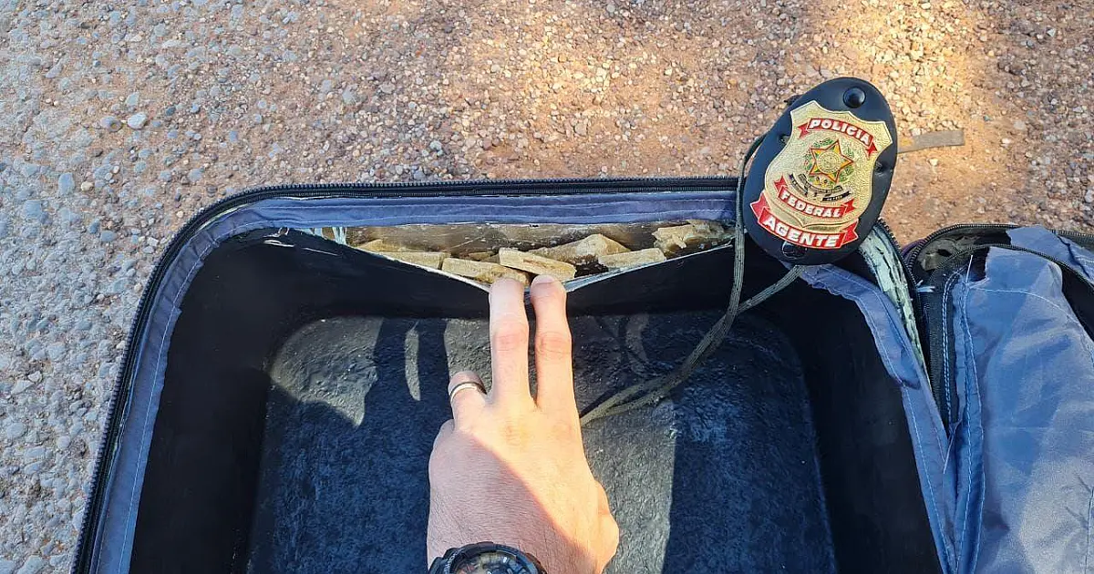 Dupla é presa com seis quilos de cocaína em carro de aplicativo