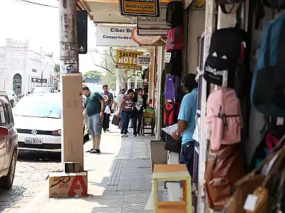 Queda no consumo marca dia dos Pais em Corumbá e Ladário