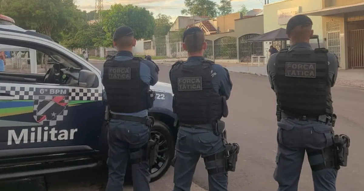 Foragido da justiça é preso com porção de cocaína no bairro Cristo Redentor