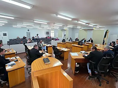 Câmara aprova plano para modernizar iluminação pública e criar comitê da COSIP