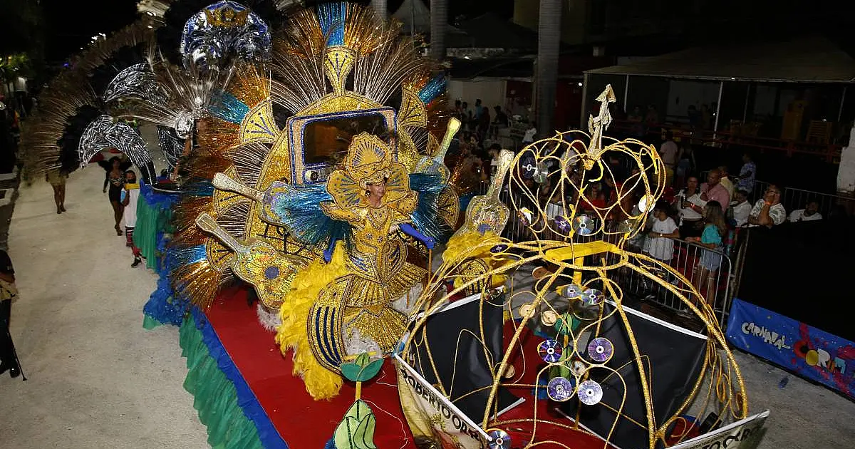 Imperatriz Corumbaense encerra desfiles com homenagem a ex-deputado