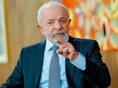 Lula finaliza plano aos setores afetados por tarifaço de Trump