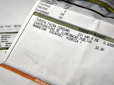 Aneel divulga calendário para anúncio de bandeiras tarifárias em 2026