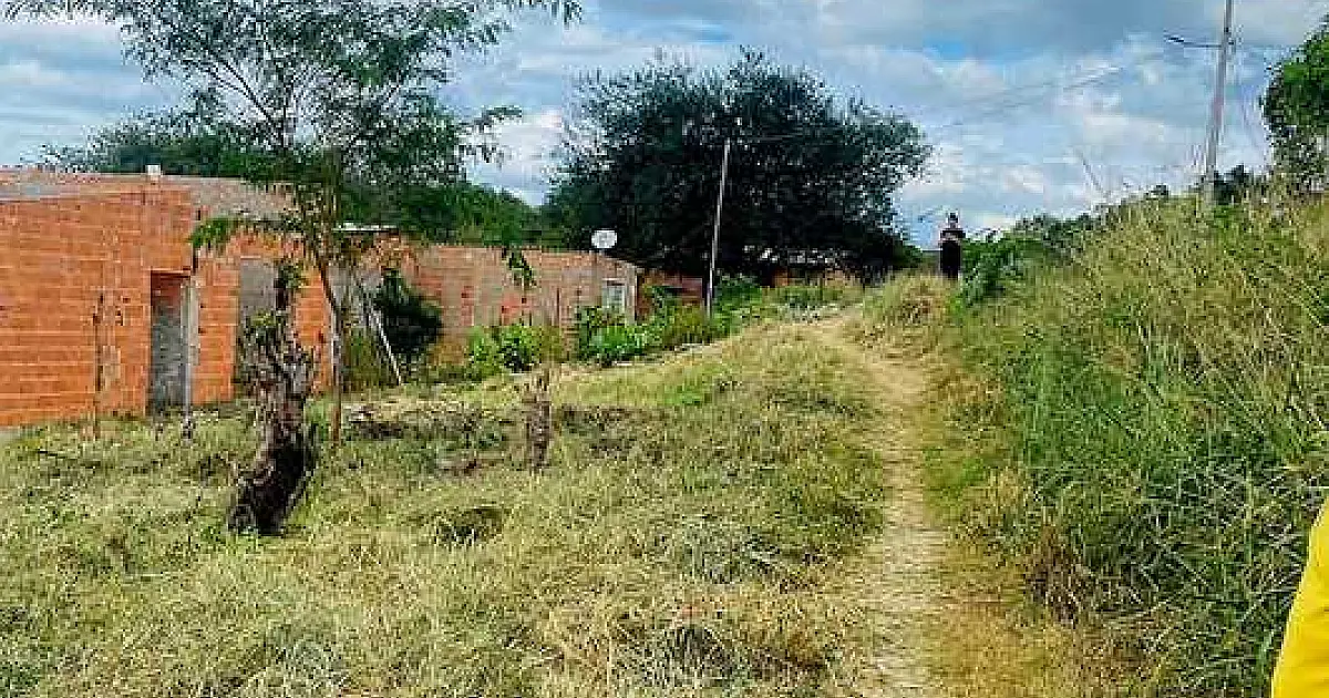 Moradores pedem por abertura de rua no bairro Jardim dos Estados