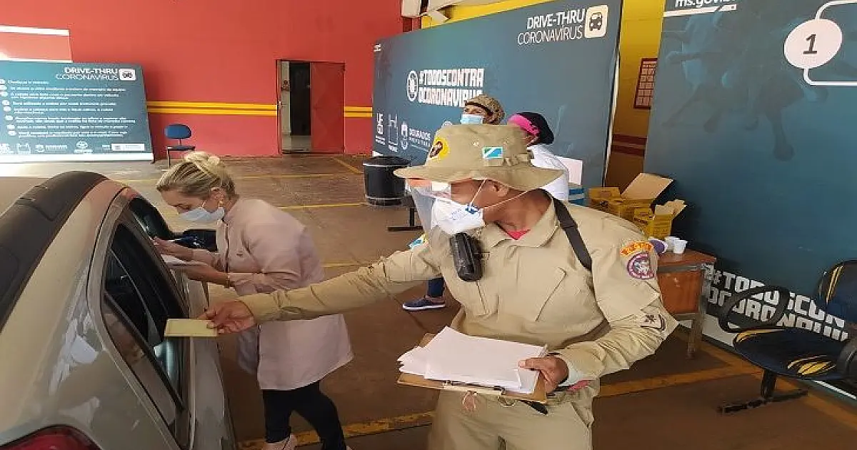 Drive da vacinação imuniza mais de 1,3 mil e ação continua neste final