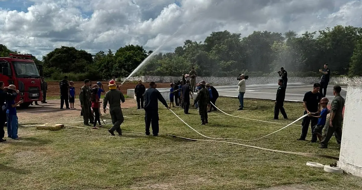 Concurso de desenho revela talentos e proporciona vivência militar à estudantes de Ladário