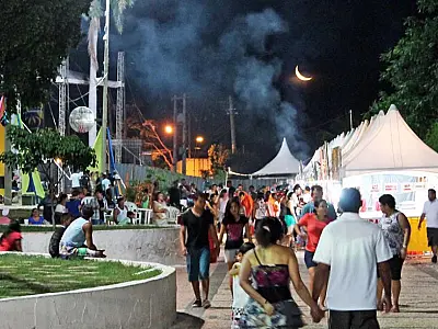 Corumbá abre inscrições para barracas, ambulantes, bares e food trucks trabalharem no Carnaval