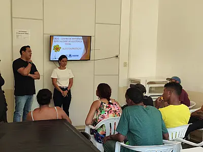 Migrantes recebem orientação sobre abuso sexual e trabalho infantil