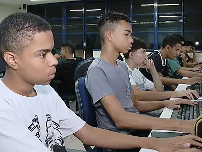 Unicef promove mais de 1 milhão de oportunidades para jovens no país