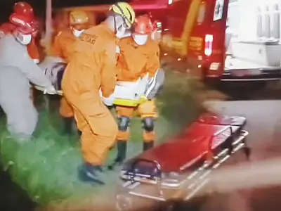 Colisão entre carro e moto deixa jovem ferido no bairro Popular Nova