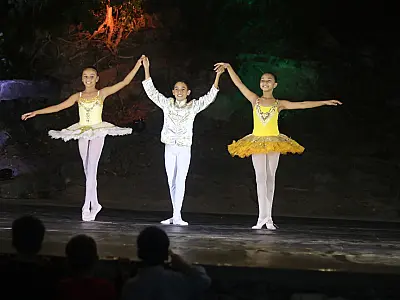 Bailarinos do Moinho Cultural marcam presença no United Dance Festival