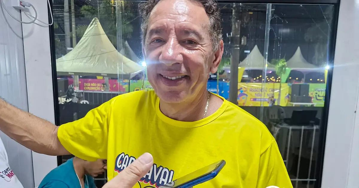 Presidente da Assembleia prestigia pela primeira vez os desfiles em Corumbá