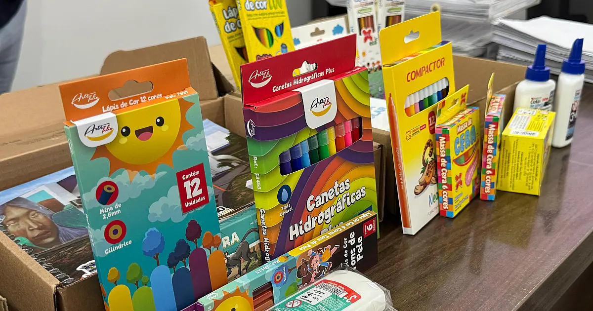 Ladário entrega kits escolares no inicio de junho e promete não atrasar em 2026