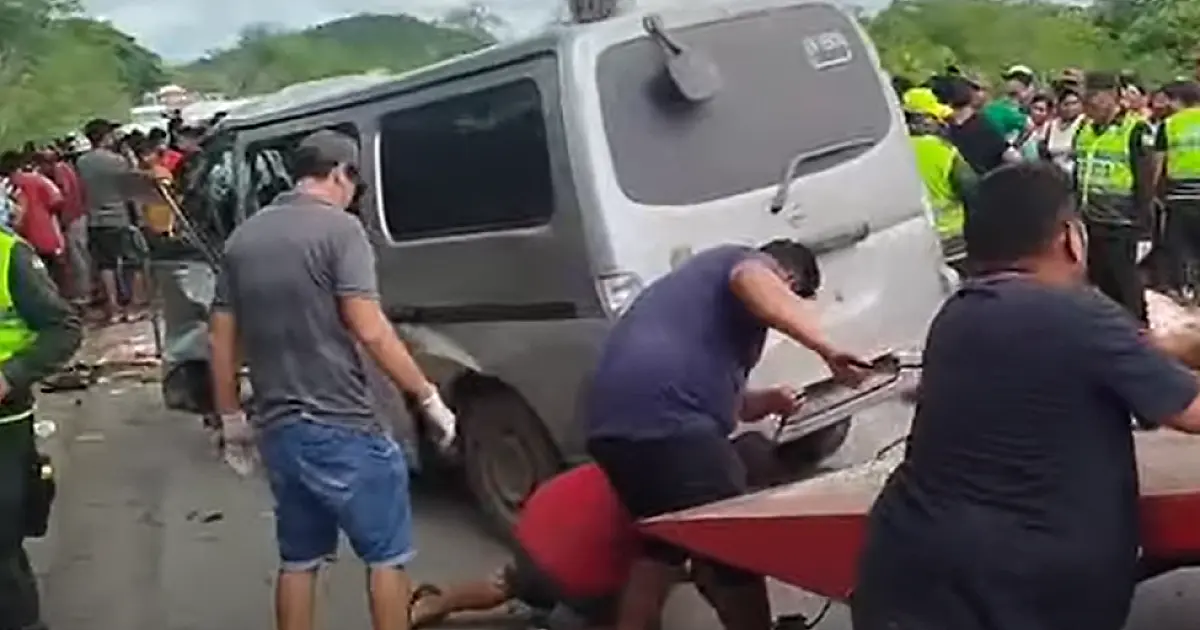 Van colide em árvore e causa sete mortes em Puerto Quijarro