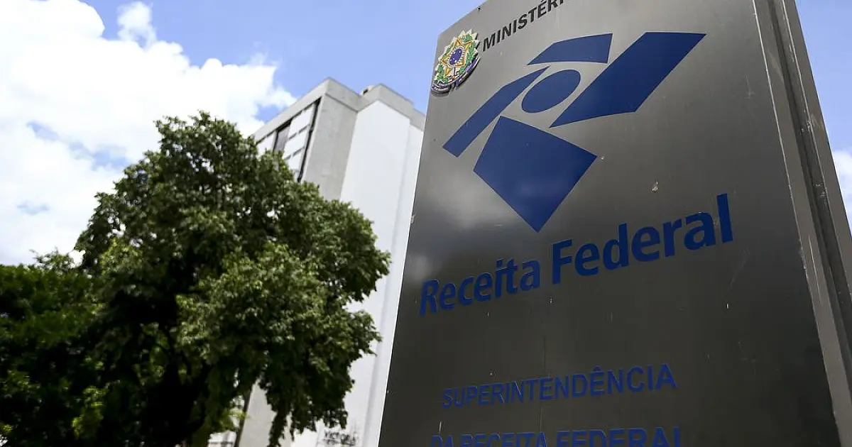 Receita paga hoje restituições de lote residual do IRPF de novembro