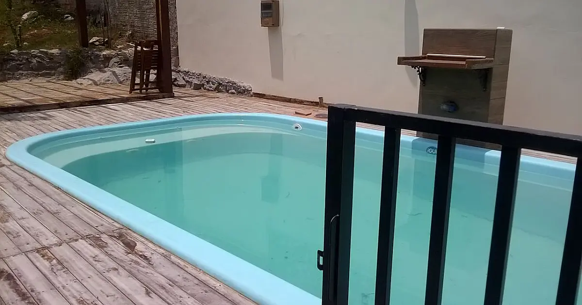 Menina de um ano e meio  morre afogada em piscina de casa no Popular Nova