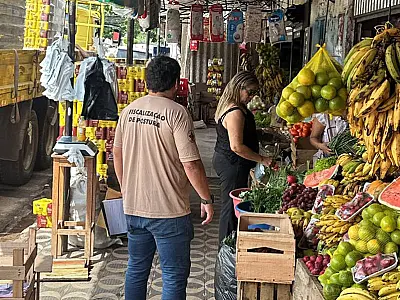 Fiscalização orienta comércios do Popular Nova sobre regras urbanas