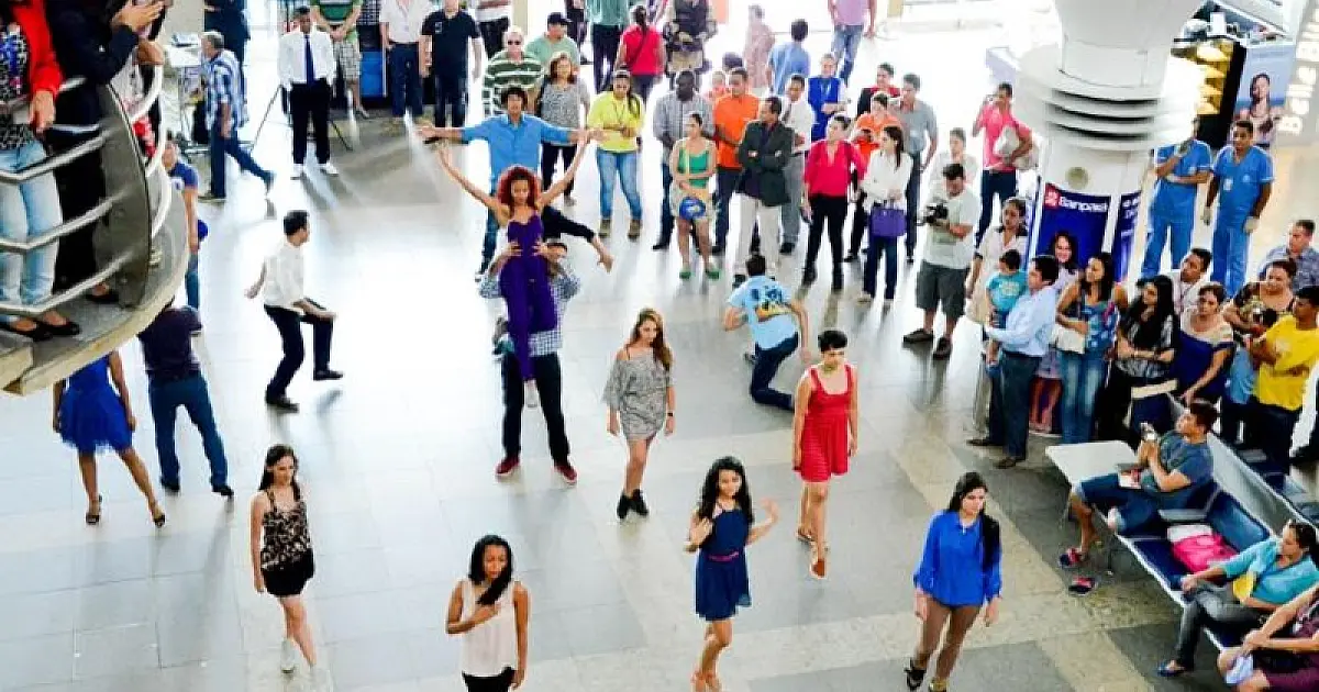 Flash mob de conscientização contra o avanço da Dengue