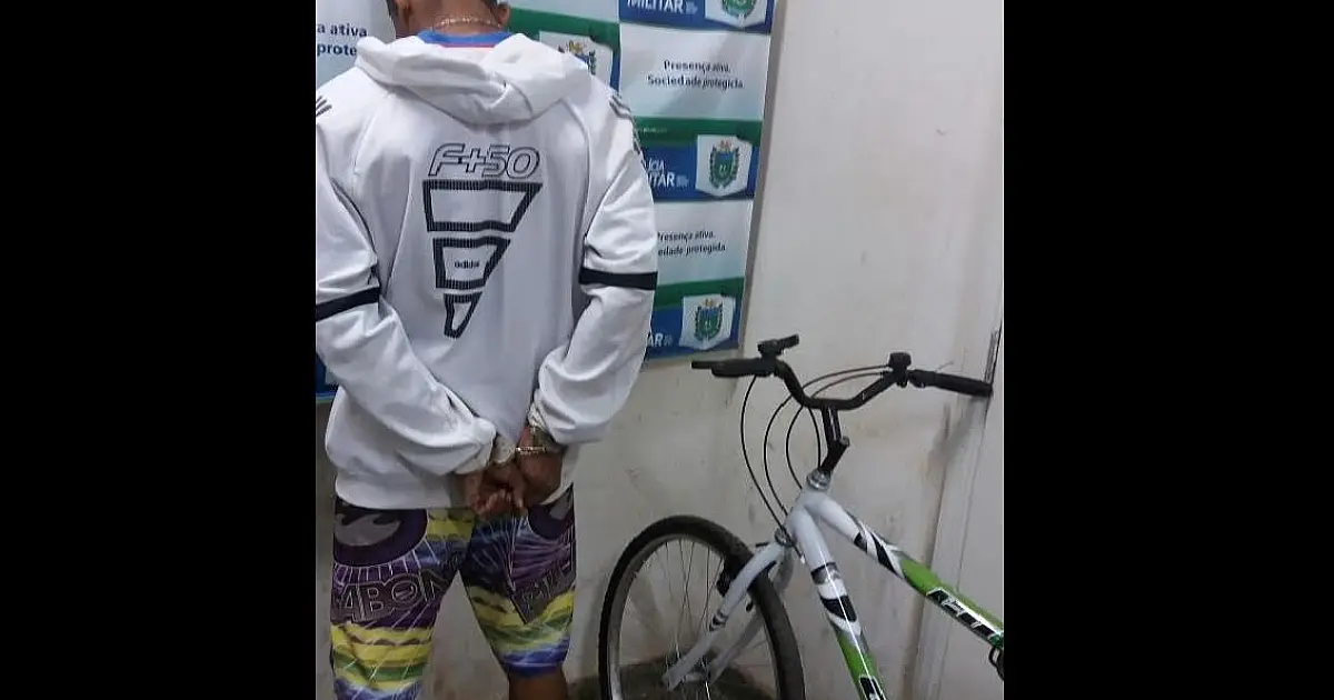 Autor de roubo é preso em perseguição policial
