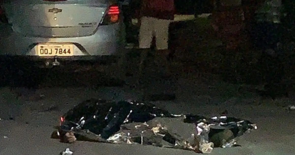 Choque entre motocicletas mata um e deixa outro gravemente ferido