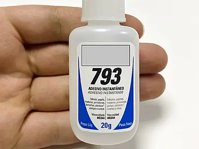 Jovem é socorrida com queimaduras provocadas por "super cola"