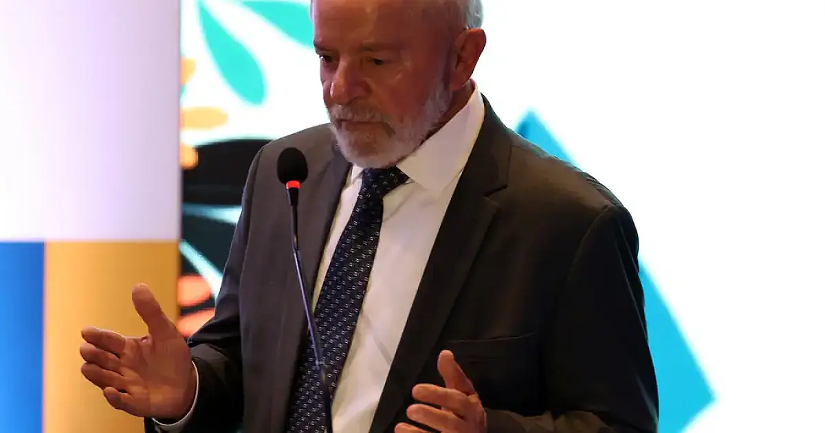 Lula telefona para Xi Jinping e conversam sobre ampliação de comércio