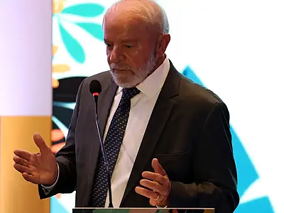 Lula telefona para Xi Jinping e conversam sobre ampliação de comércio